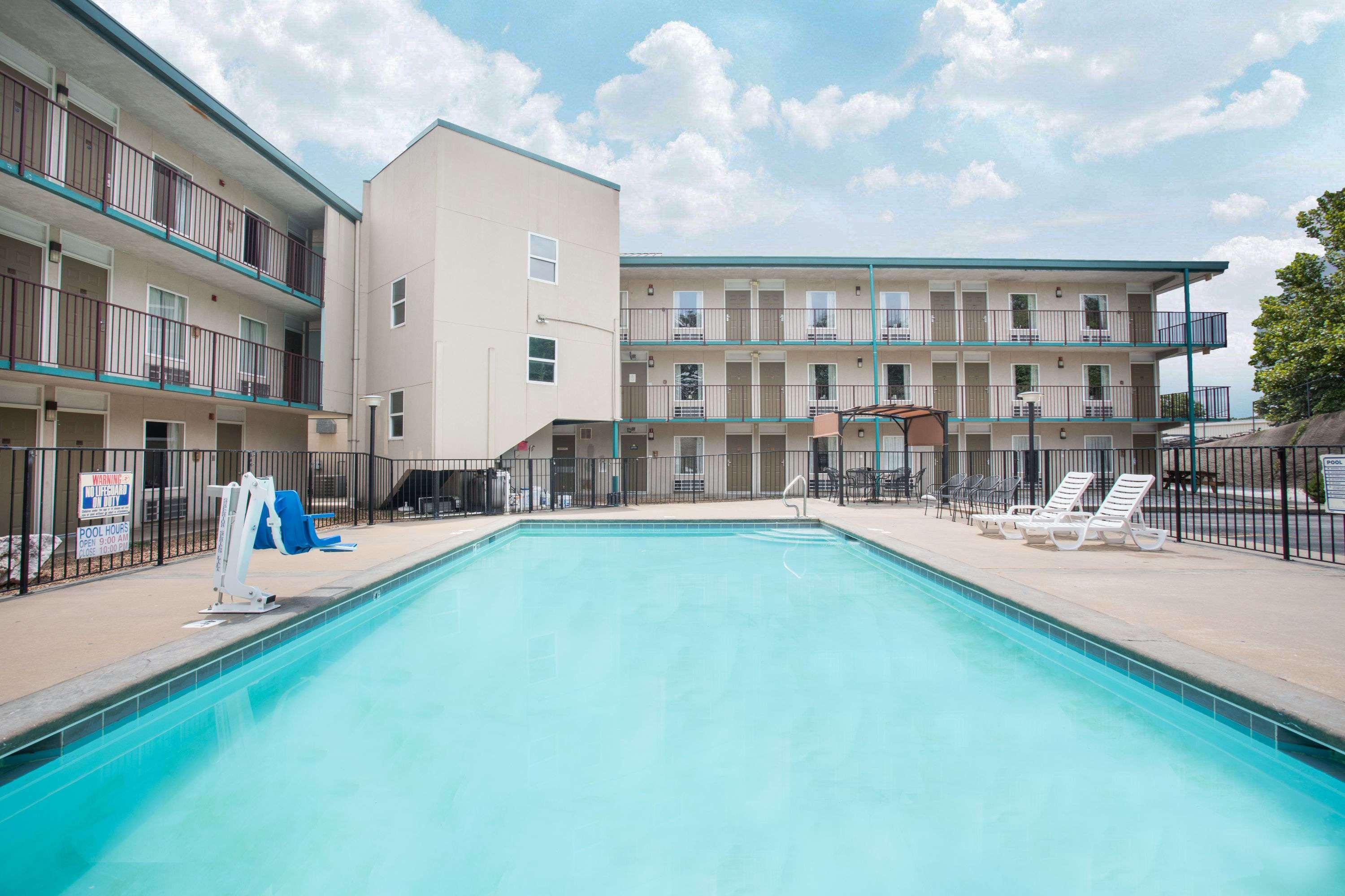 Days Inn By Wyndham Harrison Exterior foto